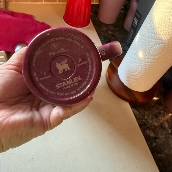 Stanley Maroon Insulated Mug - Picture 3 of 3